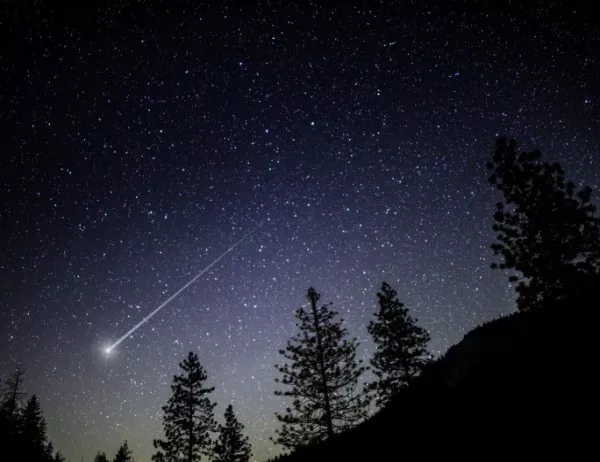 Астероид с форма на Витлеемската звезда мина покрай Земята точно на Коледа 