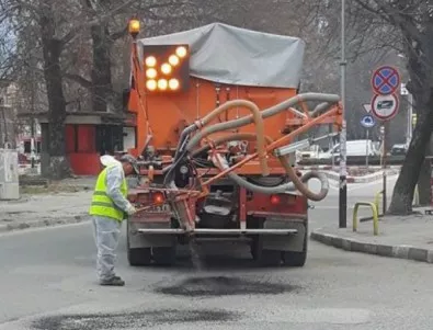 До Коледа асфалтират осем улици в Асенoвград