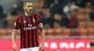 Бонучи подари капитанската лента на болен фен (ВИДЕО)