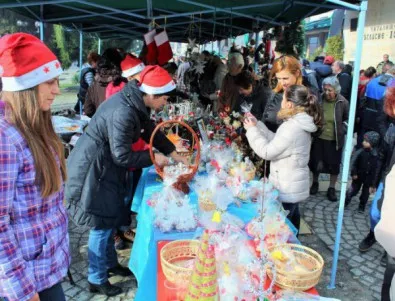 Беше открит традиционният Коледен базар в Тетевен