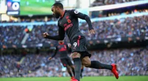 Сериозни проблеми в Арсенал, оперираха Лаказет