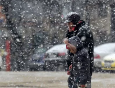 Студ и сняг сковават Западна и Северна Европа до понеделник