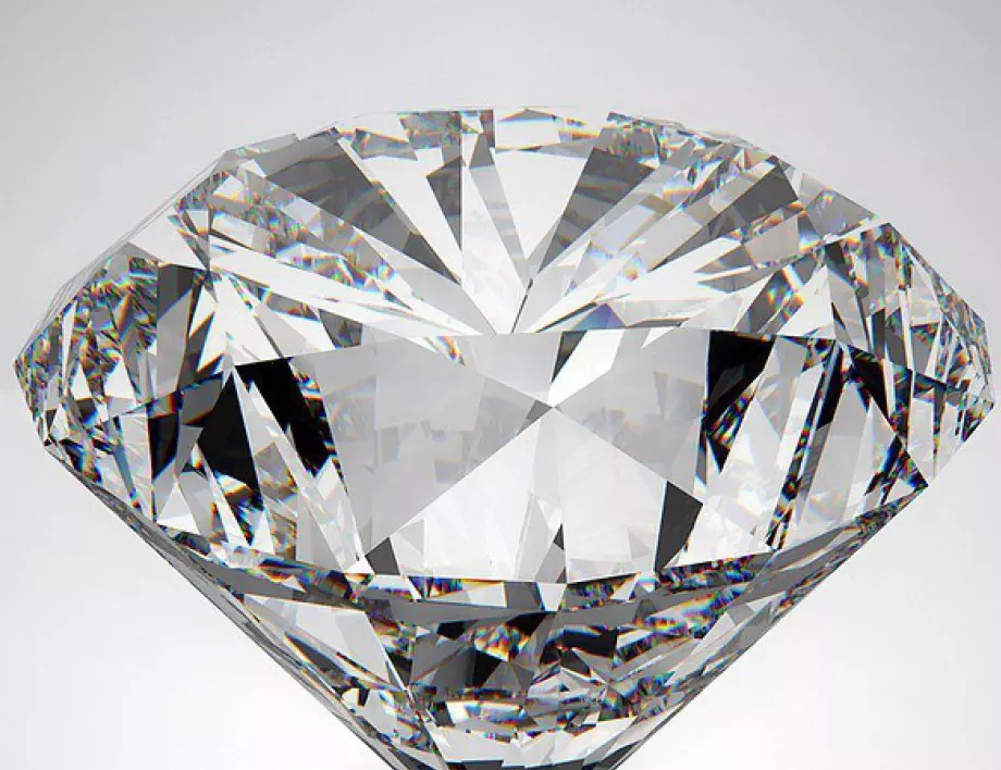 Най-големият диамант в историята продаден на търг в Женева за 14 млн. долара 
