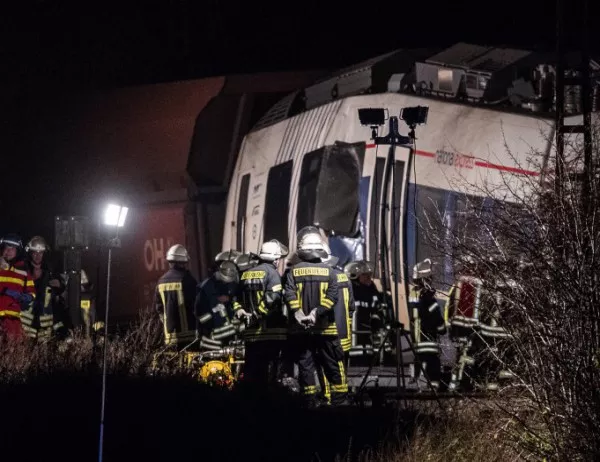 Официално: Трима загинали след влакова катастрофа във Вашингтон