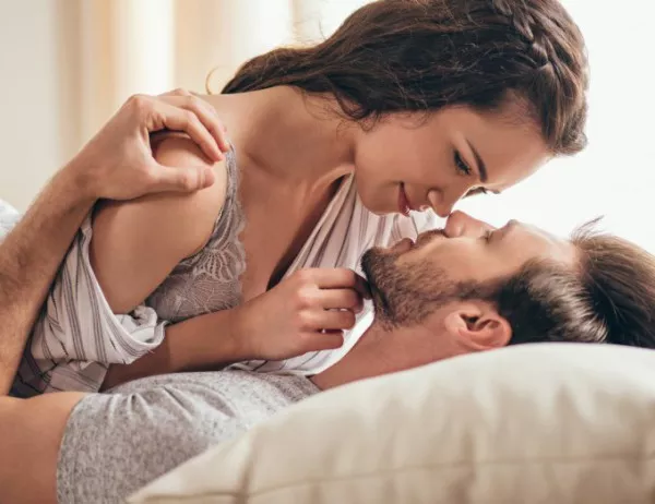 6 женски навика в леглото, които мъжете обожават