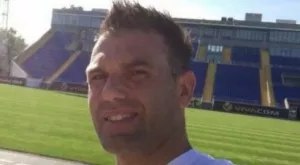 {{ otherArticle[0].article.title }}