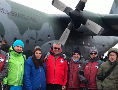 Последната група антарктици заминава за остров Ливингстън 