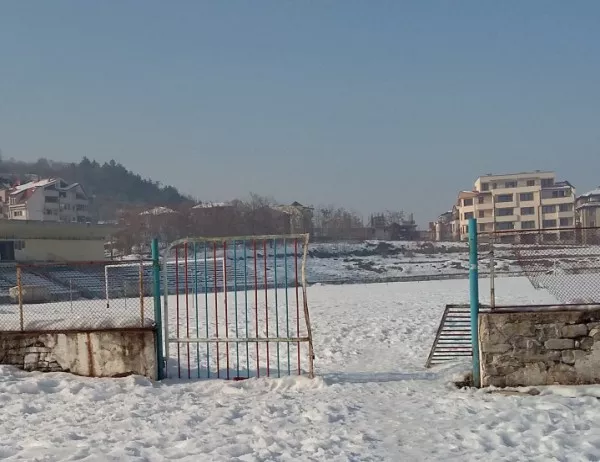 Жители на нов квартал в Асенoвград искат път до домовете си