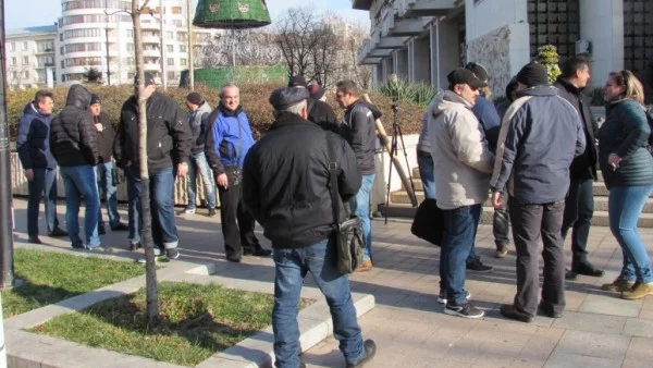 Румънски полицаи подкрепиха протеста на колегите си в Русе