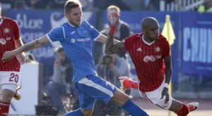 {{ otherArticle[0].article.title }}