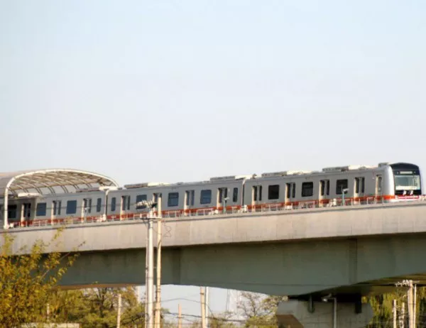 В Пекин вече работи линия на метрото с безпилотни влакове