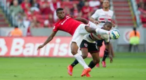 {{ otherArticle[0].article.title }}