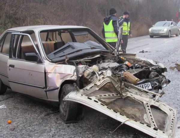 Войната по българските пътища - заради безотговорността на шофьорите, но и на държавата