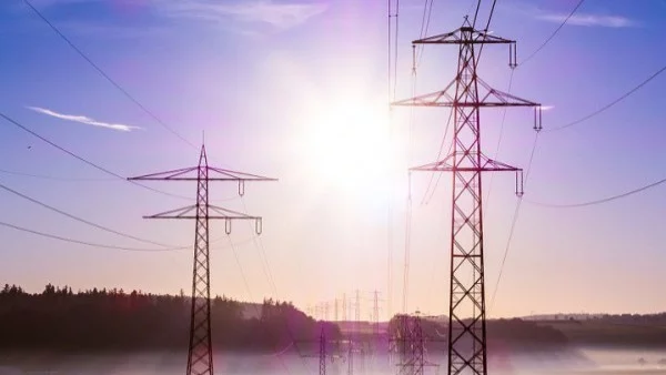 Десетки хиляди са без ток в Австралия