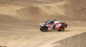 Вияш-Боаш е в болница след инцидент на рали Дакар