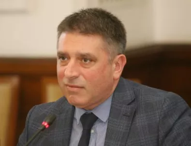 Новата ЦИК не трябва да е огледало на политическите процеси, смята Кирилов