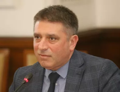 Данаил Кирилов: Съдихме прибързано заради апартаментите, на палатка ли да живеят политиците?