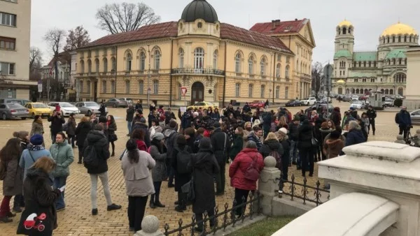 С какво ни прекараха покрай Истанбулската конвенция