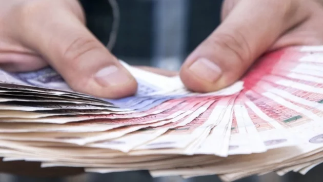 Пощенски служители в Япония присвоиха 5 милиона долара 