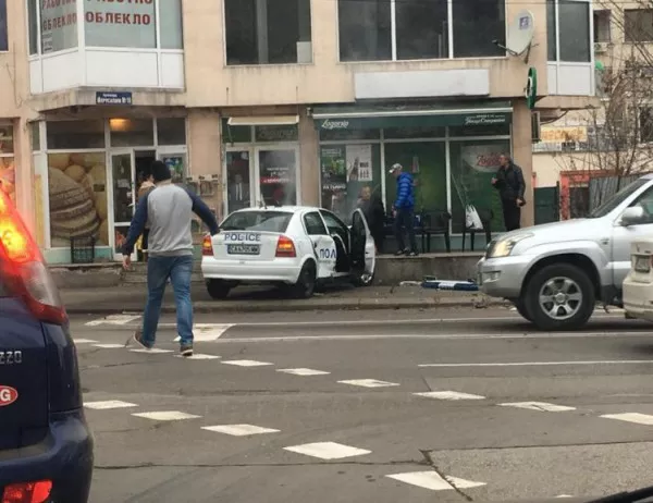 Полицаи са ранени при катастрофа на патрулка с друг кола в София