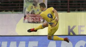 ВИДЕО: Отпуши се - Бербатов с първи гол за Керала 