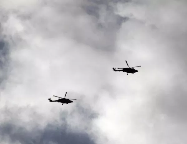 Хеликоптерите, търсещи Боян Петров, успяха да излетят