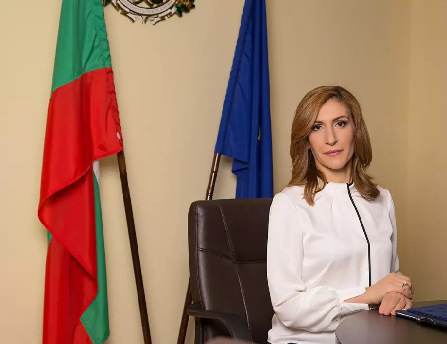 Ангелкова разясни как ще се случи летният сезон и призова да изберем България за почивка