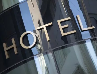 Докато туристи се настаняват в родни хотели, крадци ровят в багажите им