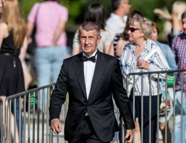 Свалиха депутатския имунитет на премиера на Чехия, разследван за измама