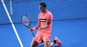 {{ otherArticle[0].article.title }}