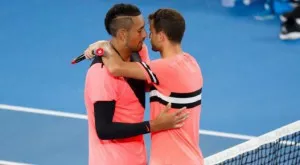 {{ otherArticle[0].article.title }}