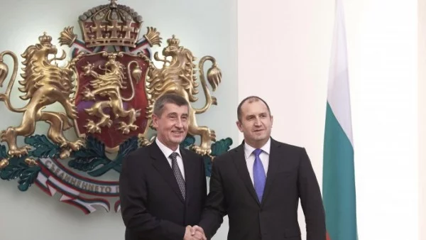 Румен Радев посрещна президента на Чехия на "Дондуков" 2