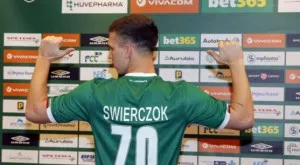 {{ otherArticle[0].article.title }}