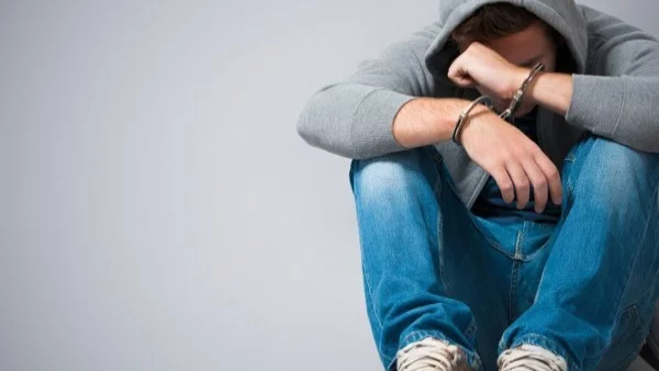 Братя в ареста – единият пиян зад волана, другият в опит за подкуп