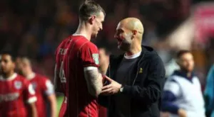 Играч на Бристол предложи на Гуардиола фланелката си за якето му (ВИДЕО)