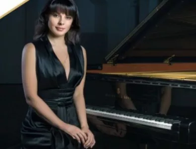 Виртуозната Екатерина Мечетина ще свири с Радиосимфониците