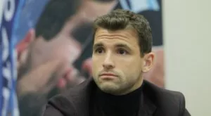 {{ otherArticle[0].article.title }}