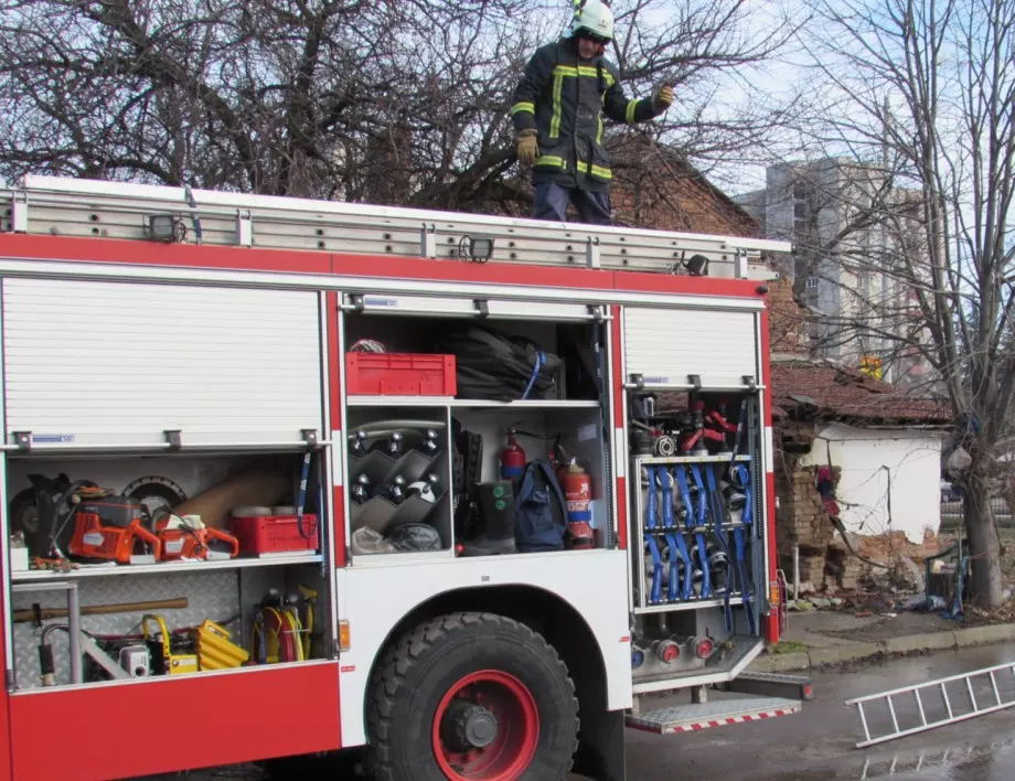 Професионалният си празник ще отбележат днес българските пожарникари