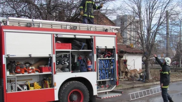 Две деца и мъж загинаха при пожар в Средец