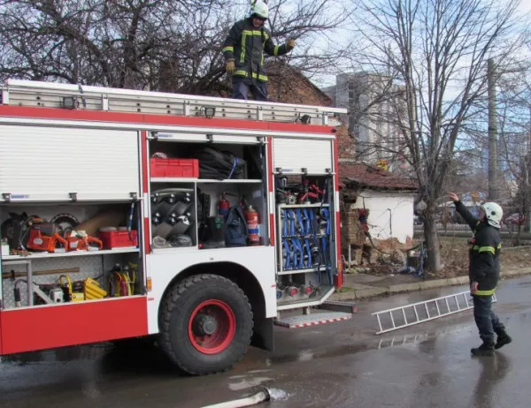 Учение за земетресение във Вранча изпрати пожарникари в Румъния 