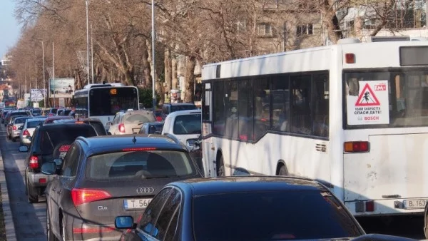 Във Варна почнаха да говорят за поскъпване на билета за градския транспорт