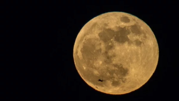 Русия се готви да колонизира Луната 