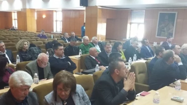 Слаб интерес към наем на обекти в търговския център в Асенoвград