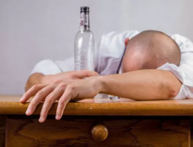 Над 200 000 души в България страдат от алкохолизъм според неофициални данни