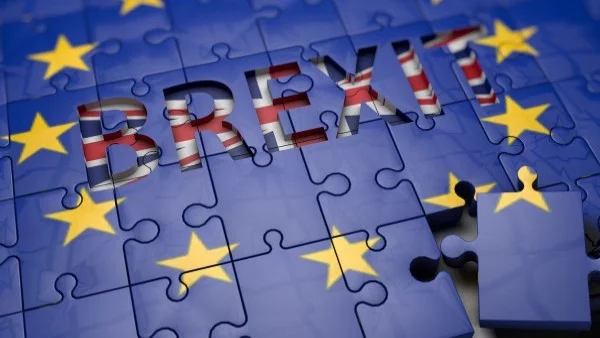 Нова петиция за нов референдум относно Brexit събра стотици хиляди подписи