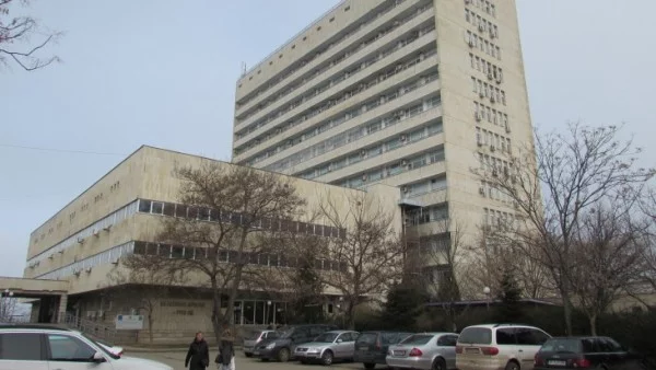 Пациент с цигара предизвика пожар в болницата в Русе