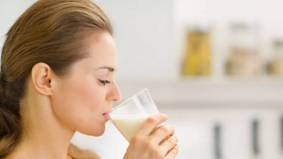 Жена сложи щипка сол в млякото, резултатът е отличен