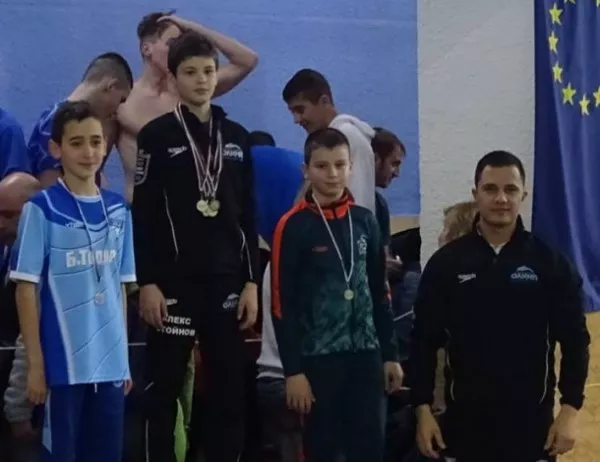 Плувецът Алекс Стойнов с нови златни отличия