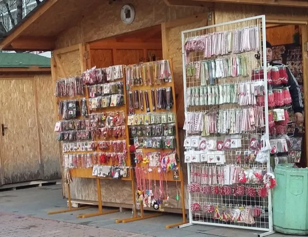 Как да продаваме мартеници в Асеновград