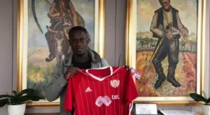 {{ otherArticle[0].article.title }}